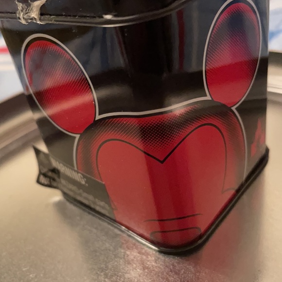 Disney Signed Vinylmation Cast Exclusive - Picture 4 of 5